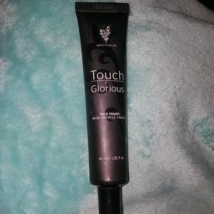 Younique face primer